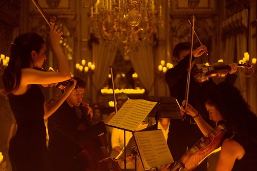 Candlelight® Brings "A Haunted Evening of Halloween Classics" to Fontainebleau Miami Beach This Fall