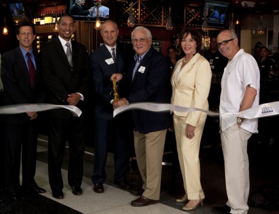 Celebrating the grand opening, left to right: Jeff Yablun, HMSHost; George Tinsley, Jr., Tinsley Family Concessions; Dave Shula, President, Coach Don Shula, Founder, and Mary Anne Shula, CEO, Shula's Steak Houses, LLLP; and Jose Abreu, Director, Miami-Dade Aviation Department (Photo: HMSHost)