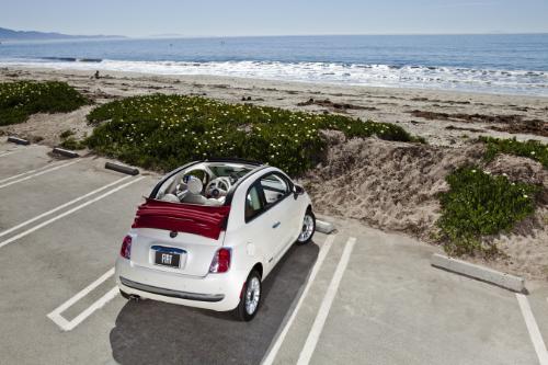 2012 Fiat 500 Cabrio Takes Home Inaugural "Best Small Convertible of the Year" Award from SAMA Convertible Drive. (Chrysler Group LLC, AJ Mueller) 
