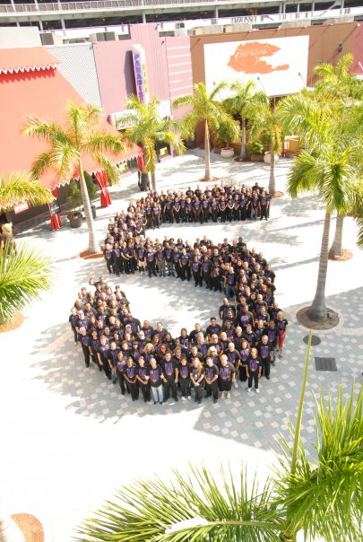 A picture of 531 Seminole Hard Rock Employees that have been there since Day 1