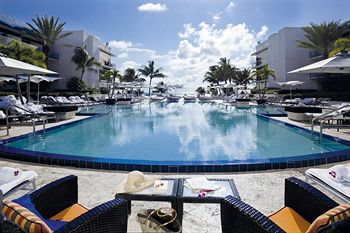 The Ritz-Carlton, South Beach pool