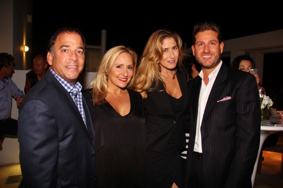 Ruby Toth, Yoana Toth, Milu Vimo, Jose Arana