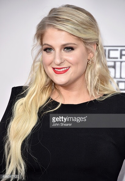 2015 American Music Awards: Meghan Trainor wore Sutra and Djula