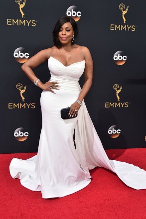 LOS ANGELES, CA - SEPTEMBER 18:  Actress Niecy Nash attends the 68th Annual Primetime Emmy Awards at Microsoft Theater on September 18, 2016 in Los Angeles, California.  (Photo by Alberto E. Rodriguez/Getty Images)