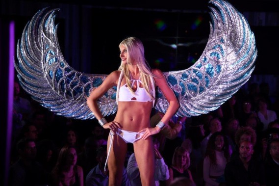 Miami Dolphins Cheerleaders 2017 Swimsuit Calendar Unveiling and Fashion Show