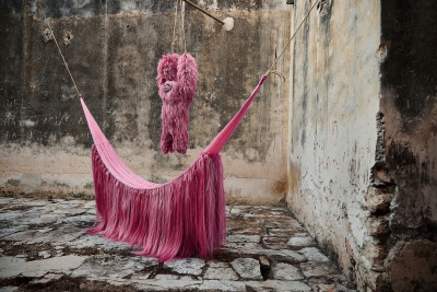Pink Beasts/ Fernando Laposse, 2019/ Courtesy of Miami Design District/ Photo: Pepe Molina