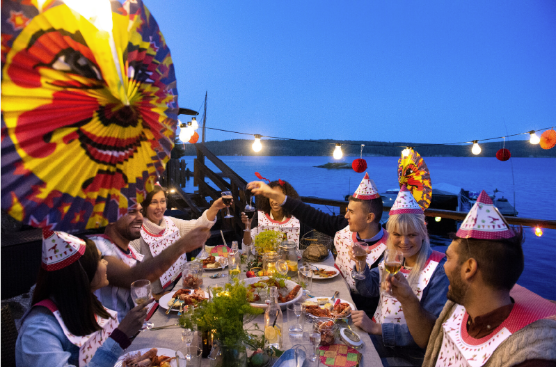 Photo: Crayfish party. Anna Hållams/imagebank.sweden.se (Download)