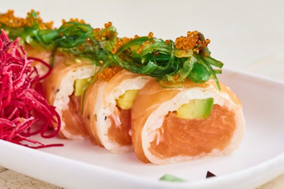 Nacionsushi brings its signature XL, protein-packed rolls (available in over 30 varieties), vibrant Southeast Asian flavors, and multi-environment design to Miami. The Doral outpost offers a dynamic and inclusive experience, with a menu that spans keto-friendly rolls, Crispy Sushi Pizzas, Tuna Taquitos Tuk Tuk, pork baos, stir-fries, noodles and more — all paired with cocktails and fresh juices crafted to complement the brand’s bold flavor profile. Credit: Nacionsushi