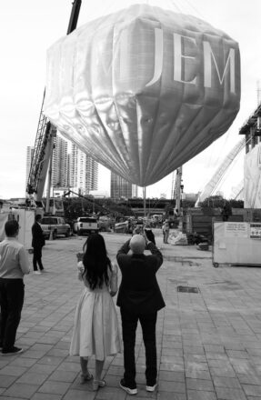 On Tuesday, December 2, Naftali Group welcomed guests to JEM Private Residences’ sales gallery for an exclusive Art Basel preview of its newest installation. The evening featured an exclusive look at JEM Private Residences’ custom-built “JEM,” created to honor and celebrate Miami’s art scene, and guests witnessed the installation’s ascent into the Miami skyline while enjoying hors d’oeuvres and cocktails. The moment was a true fusion of art, architecture and design, underscoring Naftali Group’s commitment to innovation. (Credit: BFA)