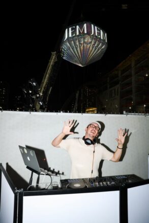 On Tuesday, December 2, Naftali Group welcomed guests to JEM Private Residences’ sales gallery for an exclusive Art Basel preview of its newest installation. The evening featured an exclusive look at JEM Private Residences’ custom-built “JEM,” created to honor and celebrate Miami’s art scene, and guests witnessed the installation’s ascent into the Miami skyline while enjoying hors d’oeuvres and cocktails. The moment was a true fusion of art, architecture and design, underscoring Naftali Group’s commitment to innovation. (Credit: BFA)