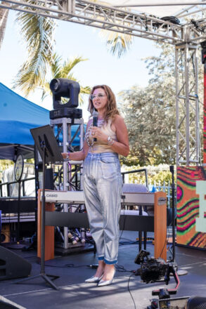 Ronit Neuman, owner of The Sagamore South Beach, welcomed guests to The 24th Iconic Sagamore Brunch, part of BitBasel’s sixth edition, “Fingerprints of Humanity,” on December 6 at The Sagamore South Beach.  (Photo Credit: WorldRedEye.com)