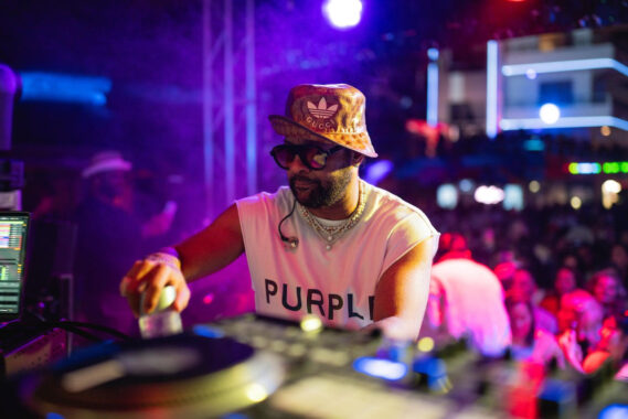 Two-time Grammy Award-winning artist Shaggy performs at BitBasel’s 6th Annual Miami Art Week fair, “Fingerprints of Humanity,” at The Sagamore Hotel South Beach on December 3.(Photo Credit: Courtesy of Grant Pauli on behalf of BitBasel)