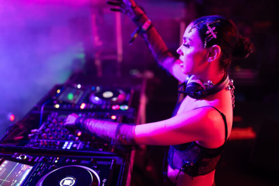 BitBasel’s MOOON.Party Vol. 3 featured live DJ sets that kept the energy pulsing under the last 2025 supermoon at The Sagamore Hotel South Beach on December 4. (Photo Credit: Courtesy of Grant Pauli on behalf of BitBasel)