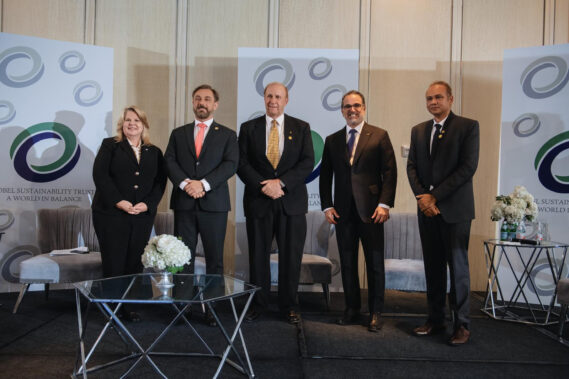 Jill Hudkins, Chief Executive Global Advisory, AECOM; Rodrigo Veloso, Founder & CEO, O.N.E Amazon; Dr. Richard Hansen, President, Foundation for Anthropological Research & Environmental Studies (FARES); Gustavo Manrique, President of Sambito; Narendra Ramgulam, Deputy Director for Sustainable Tourism, Caribbean Tourism Organization.