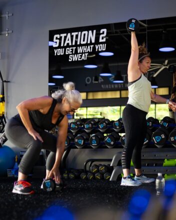 SWEAT440, a 4-station, 40-minute workout that combines HIIT cardio, cross-training, and strength training, is opening its first Palm Beach County location in West Palm Beach on January 17 at 905 North Railroad Ave. The new studio spans 2,803 square feet and features cold plunge, showers, and complimentary one-hour parking.